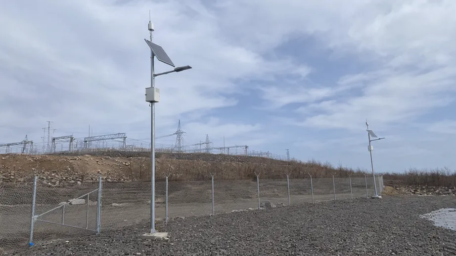 Smart solar lighting installed at a remote off-grid perimeter security site with 4G IoT monitoring