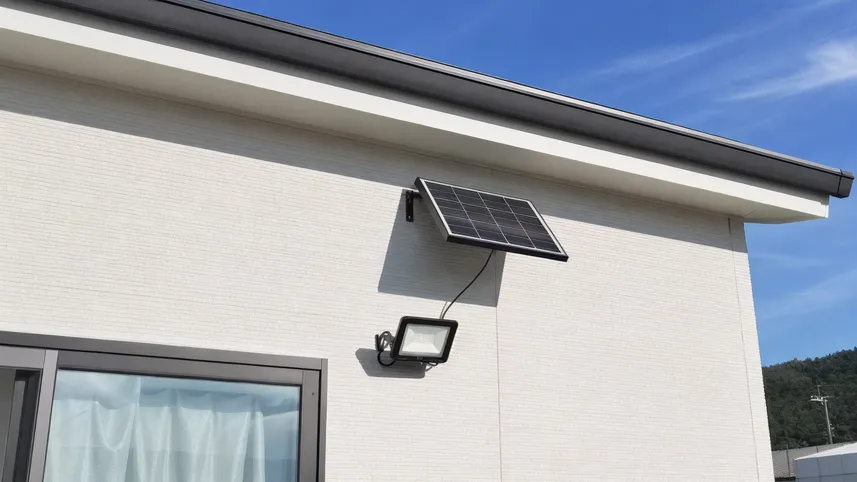 Correct solar panel placement showing unobstructed south-facing exposure for maximum charging