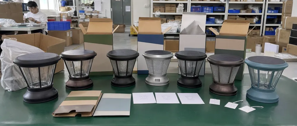 Solar garden light OEM customization showing branding, color options, and packaging variations