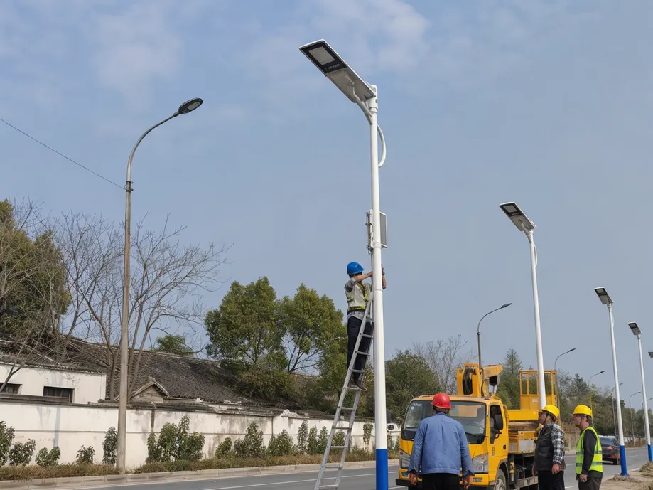 Retrofit program replacing aging grid-connected street lights with smart solar street lighting fixtures