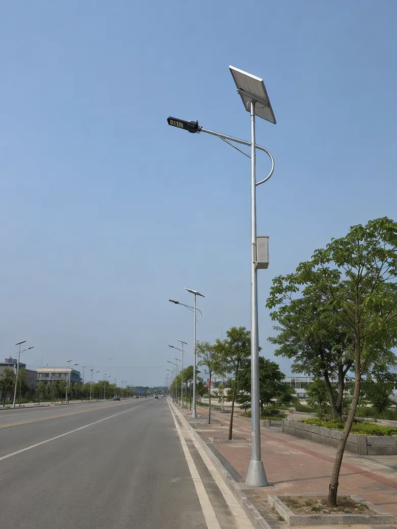 Split solar street light installation on municipal road meeting tender specifications for 5-day autonomy